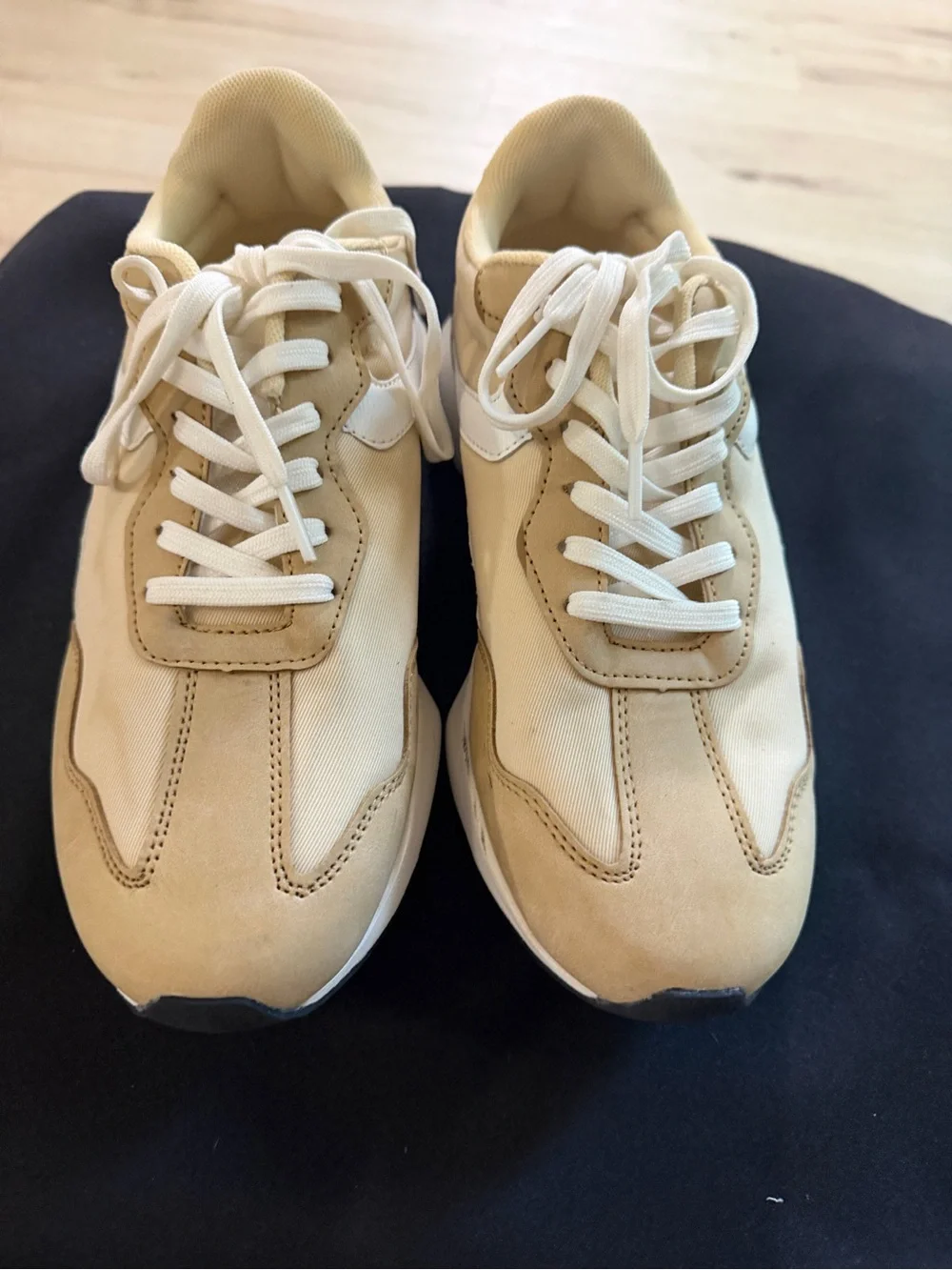 Serra Men's Sneakers in Beige and White